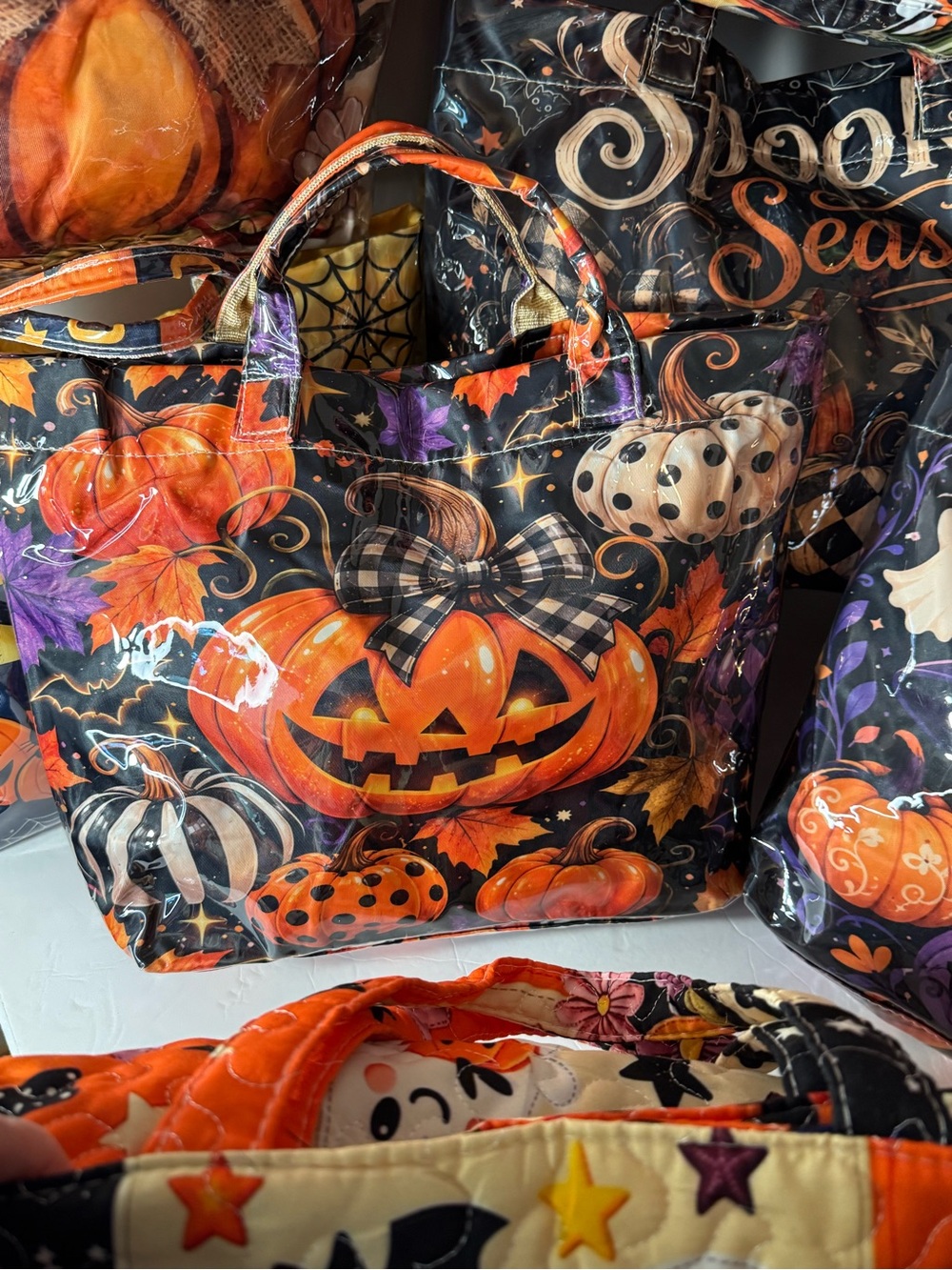 CHOOSE 1 Festive Fall PVC or QUILTED TOTE BAG NWT - Picture 2 of 6